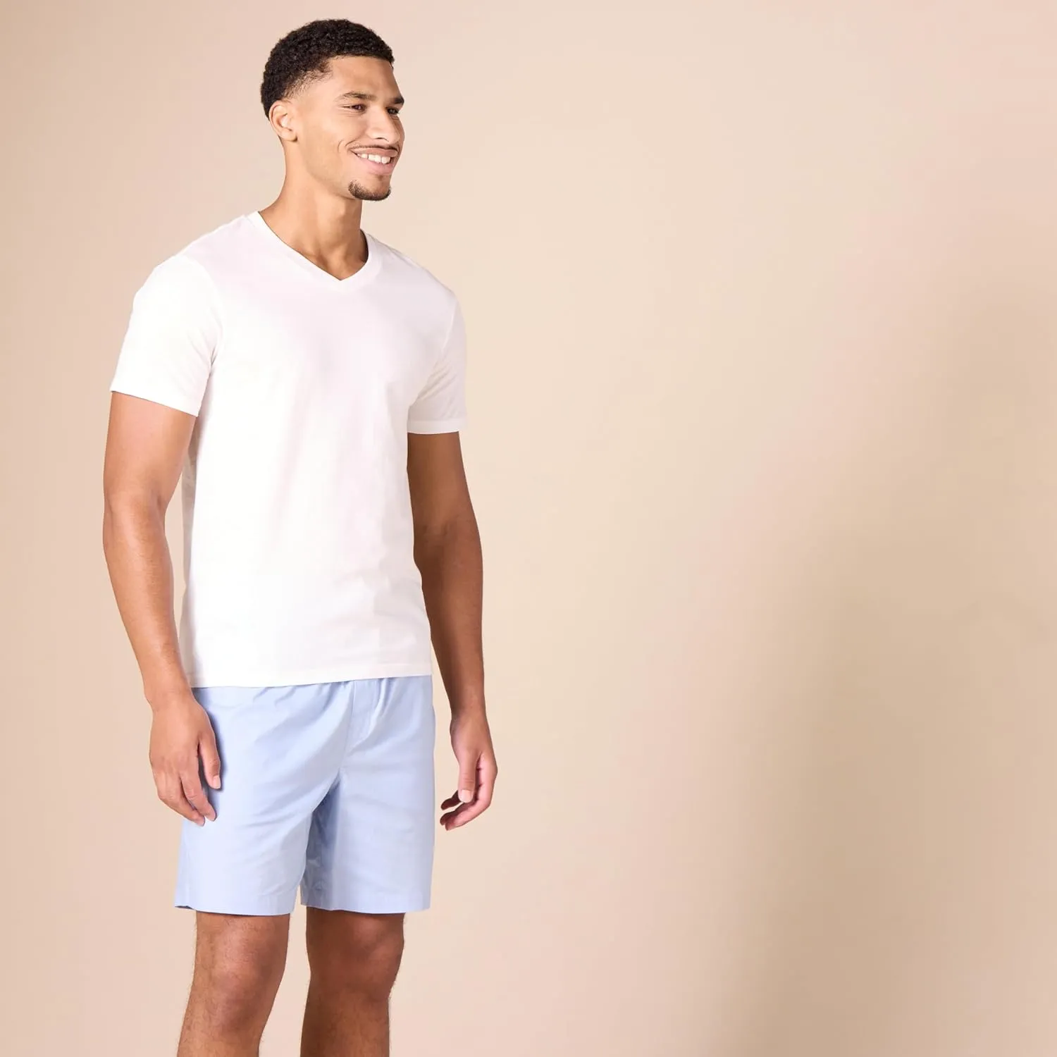 Amazon Essentials Men's V-Neck Undershirt, Pack of 6