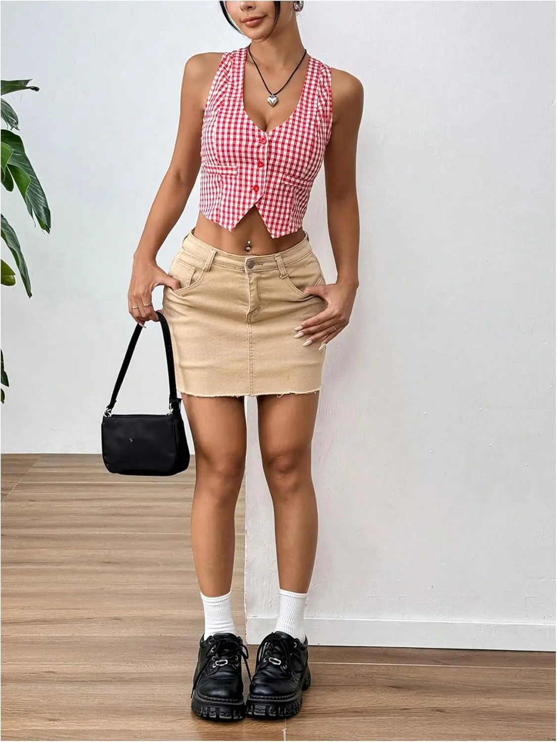 Floerns Women's Gingham Print Sleeveless Waistcoat V Neck Button Down Crop Tank Top