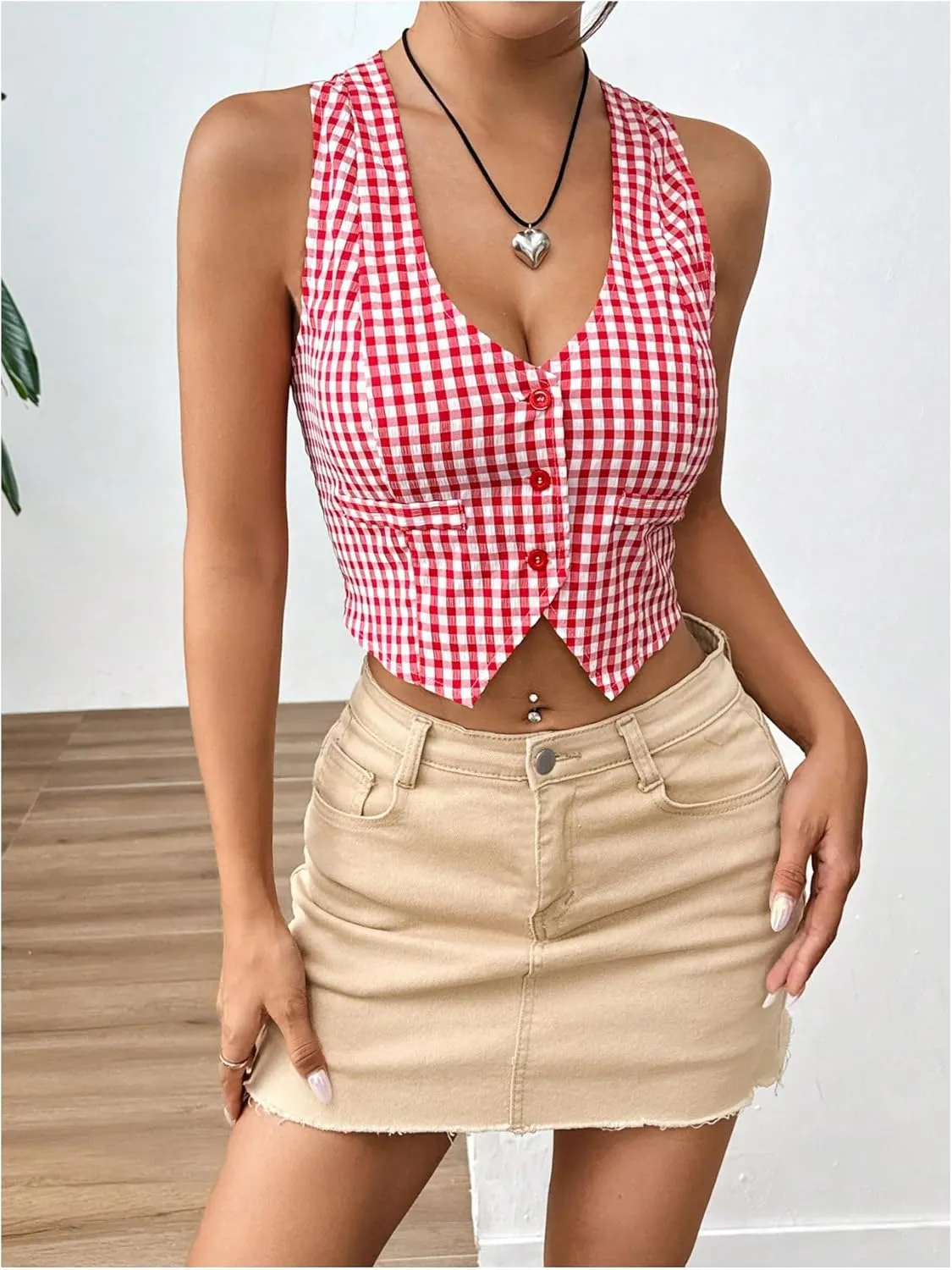 Floerns Women's Gingham Print Sleeveless Waistcoat V Neck Button Down Crop Tank Top