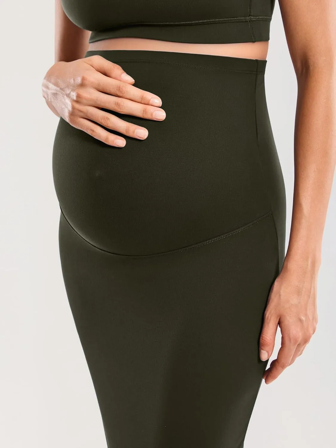 MOMANDA Women' s Maternity Skirt High Waist Midi Pencil Skirt with Slit Stretchy Pregnancy Casual