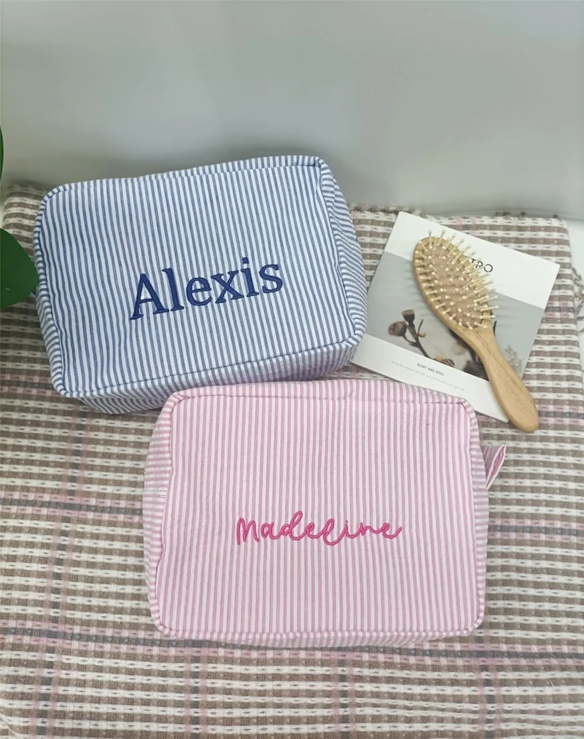 Personalized Seersucker Cosmetic Pouch,Embroidered Makeup Bag,Large Capacity Travel Storage Bag,Monogrammed Toiletry Bag,Gift for Girlfriend (Green)