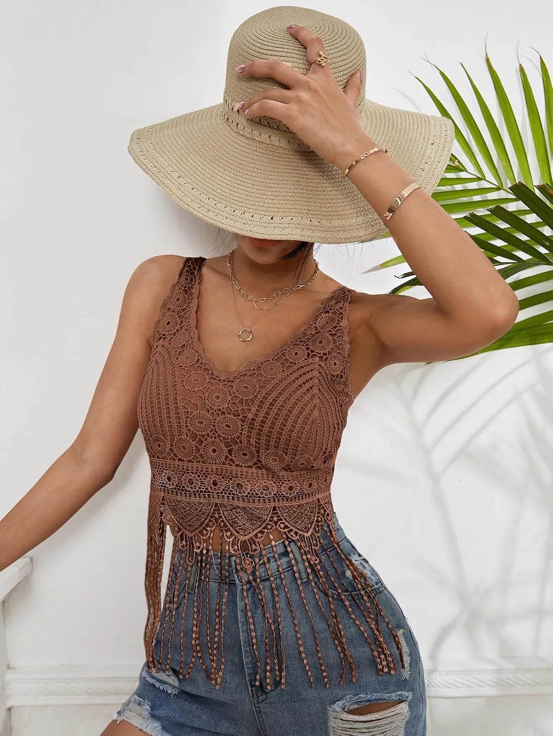 Verdusa 70s Outfits for Women Guipure Fringe V Neck Sleevelss Crop Tank Tops