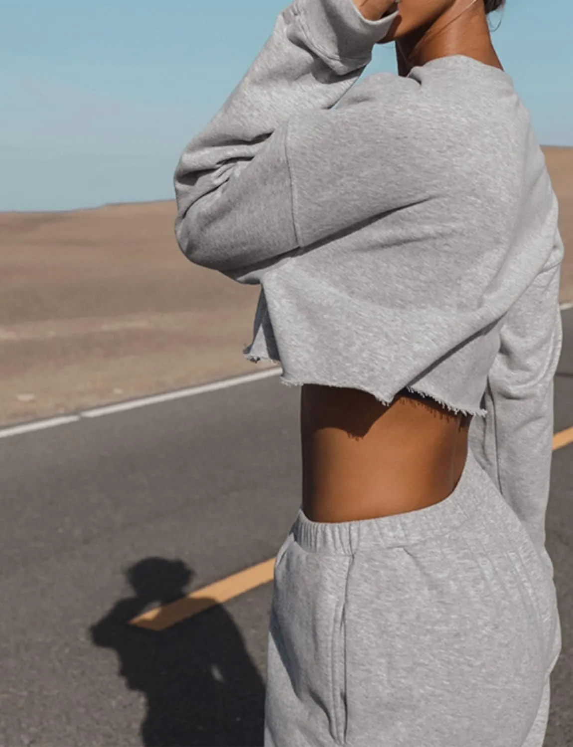 Women's Cropped Fleece Sweatshirt Crewneck Long Sleeve Casual Pullover Crop Tops