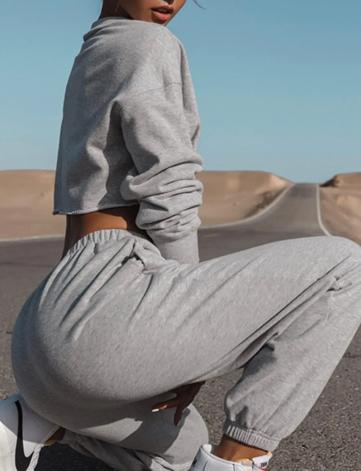 Women's Cropped Fleece Sweatshirt Crewneck Long Sleeve Casual Pullover Crop Tops