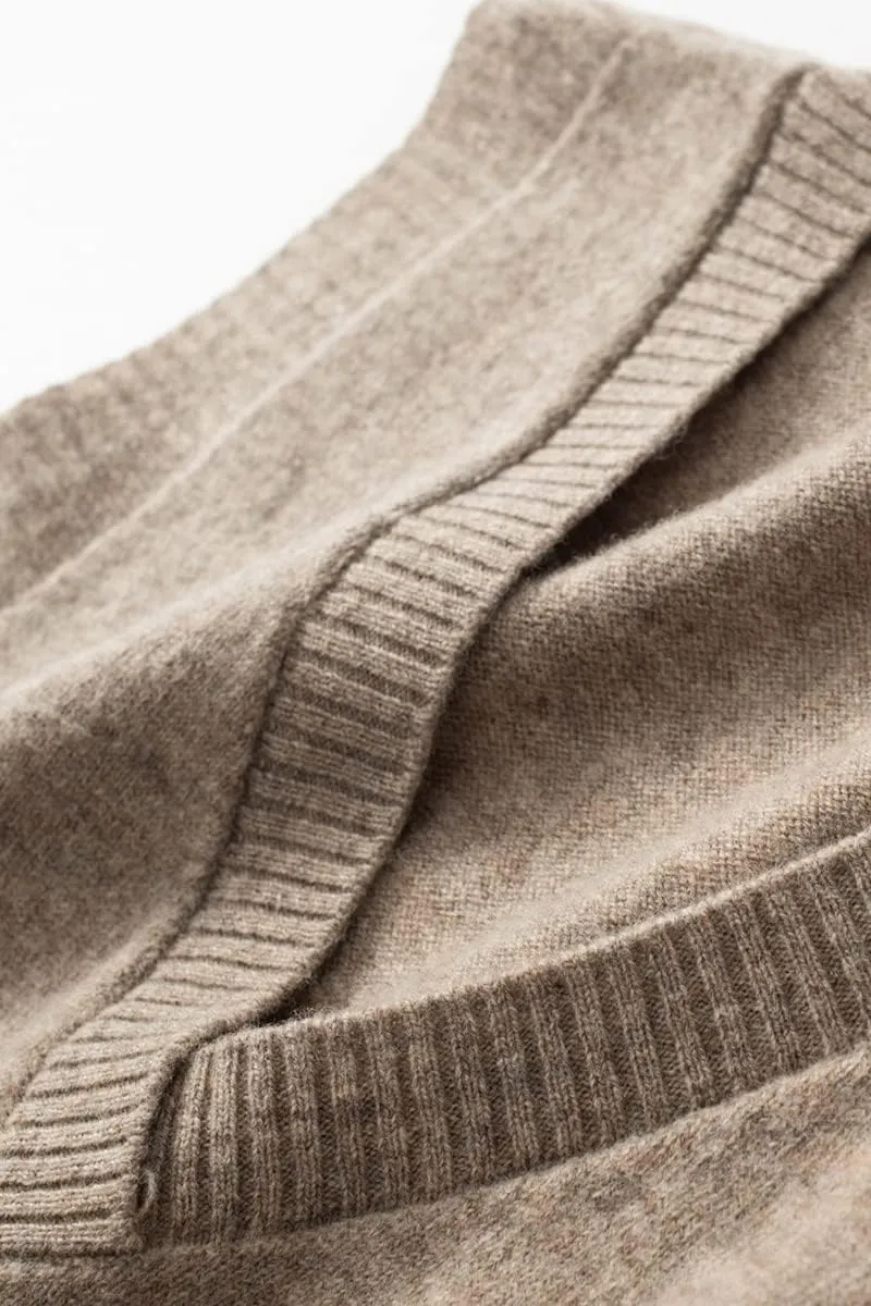 Women's V-Neck Simple Three-Button Design Solid Color Loose Casual All-Wool Knitted Vest