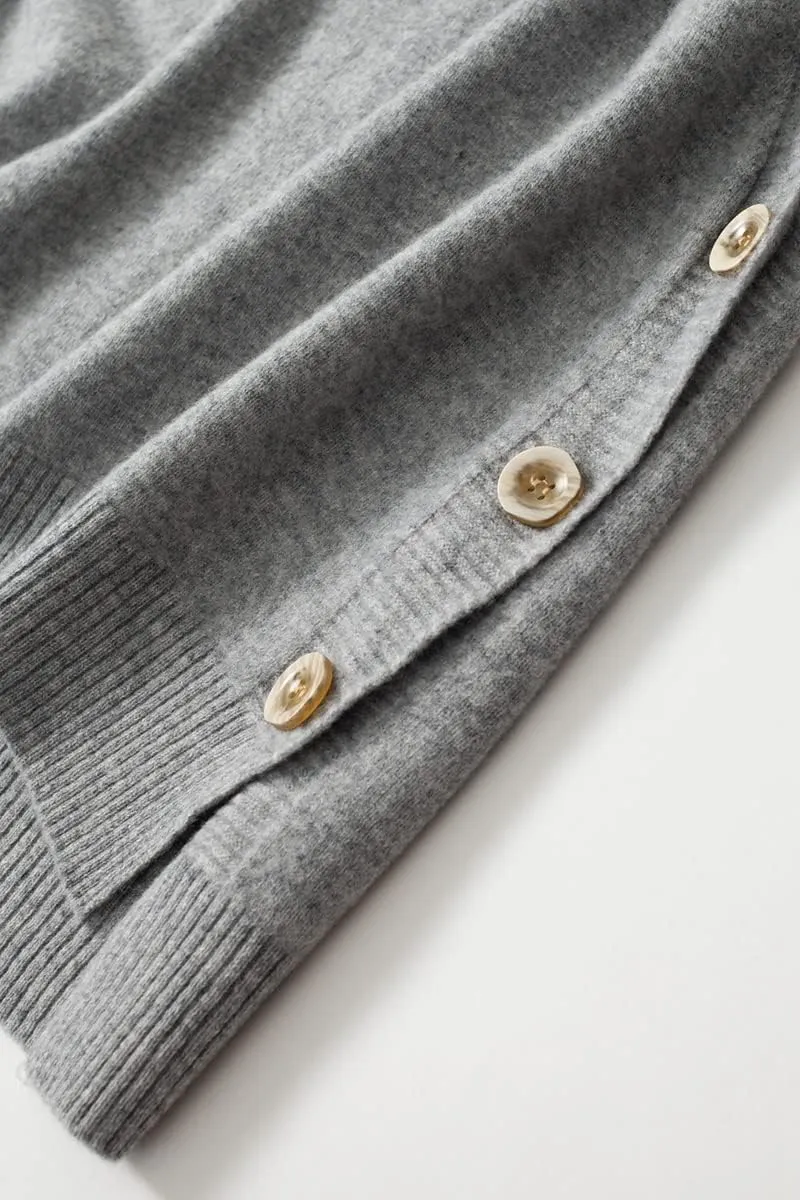 Women's V-Neck Simple Three-Button Design Solid Color Loose Casual All-Wool Knitted Vest