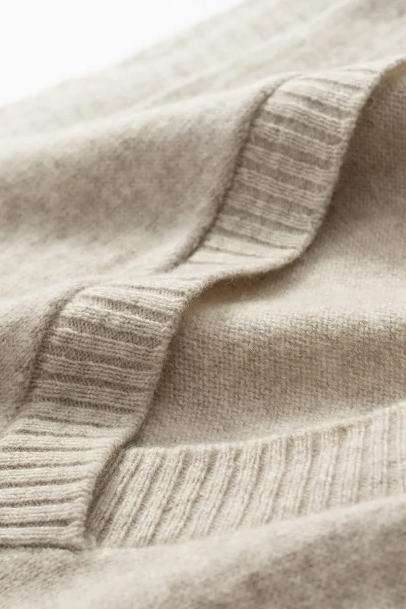 Women's V-Neck Simple Three-Button Design Solid Color Loose Casual All-Wool Knitted Vest