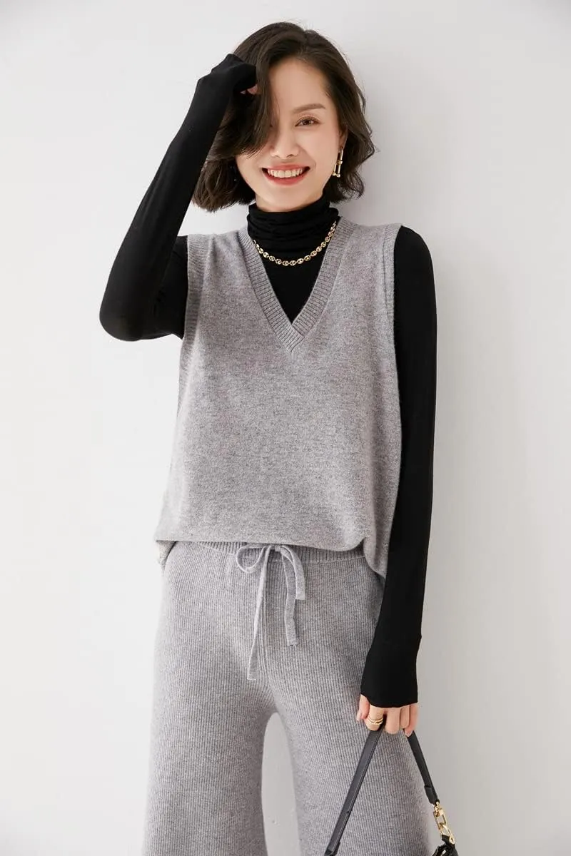 Women's V-Neck Simple Three-Button Design Solid Color Loose Casual All-Wool Knitted Vest