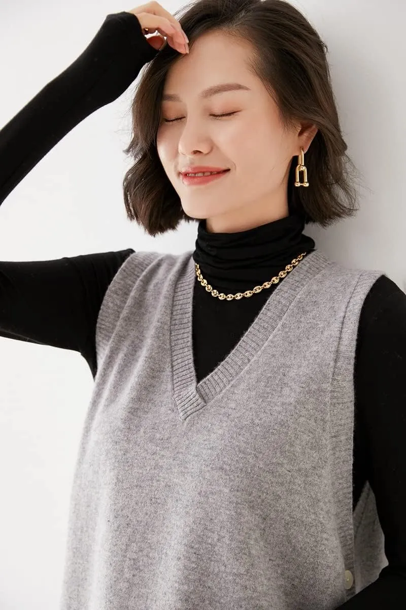 Women's V-Neck Simple Three-Button Design Solid Color Loose Casual All-Wool Knitted Vest